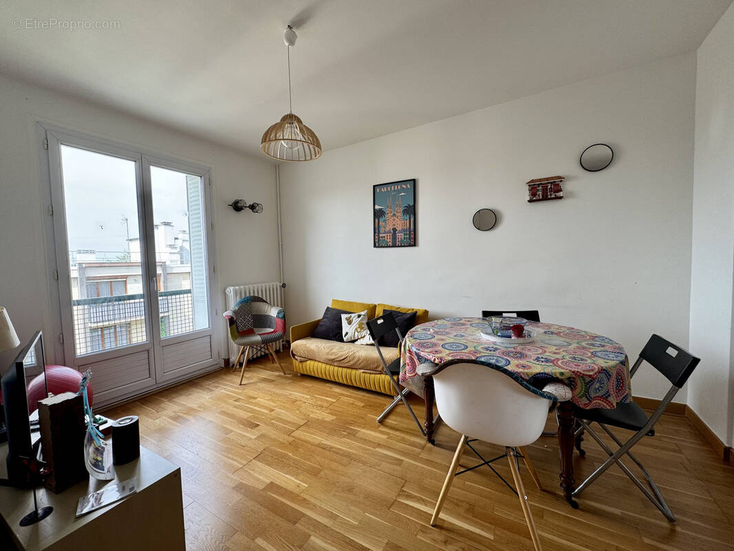 Appartement à LE PERREUX-SUR-MARNE