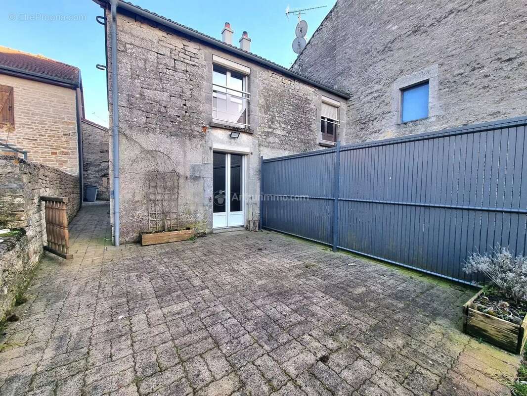 Maison à CHALVRAINES