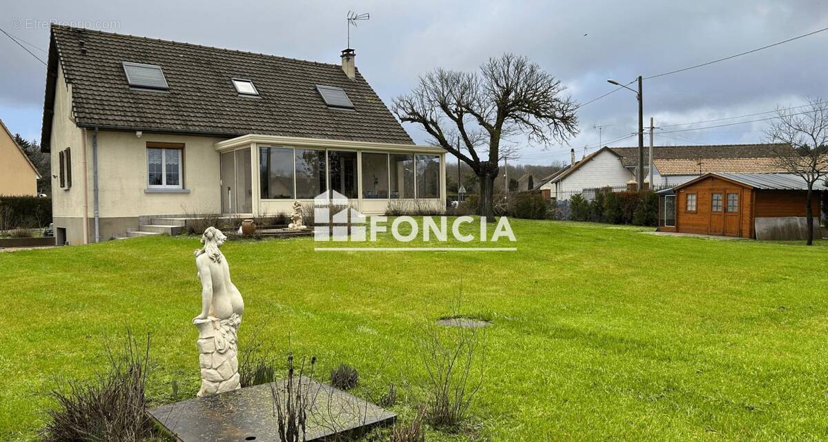 Maison à YVRE-L'EVEQUE