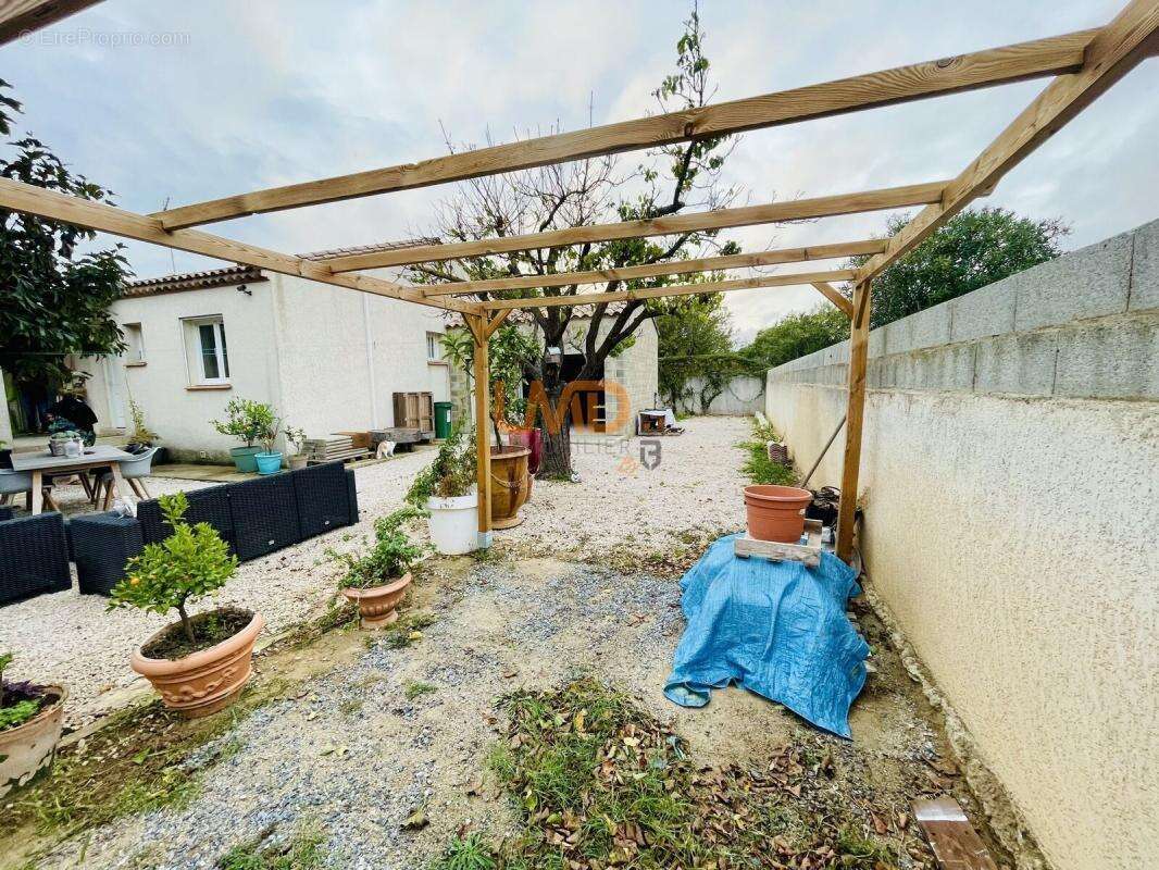 Maison à VILLENEUVE-LES-BEZIERS