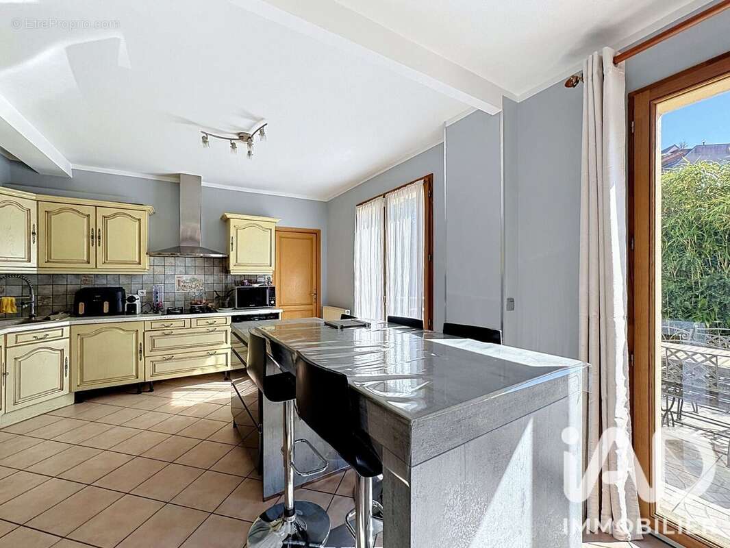 Maison 138 m² à Eragny  - photo 8