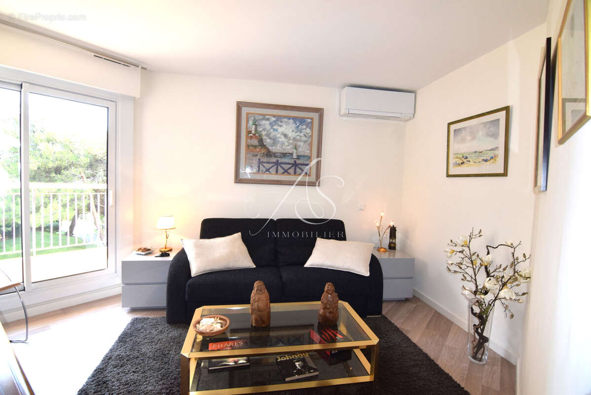 Appartement à MANDELIEU-LA-NAPOULE