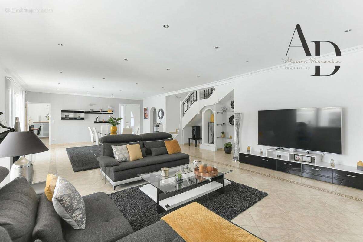 Maison à CASTELGINEST