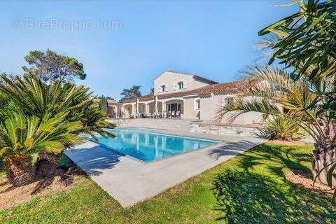 Maison à MOUGINS