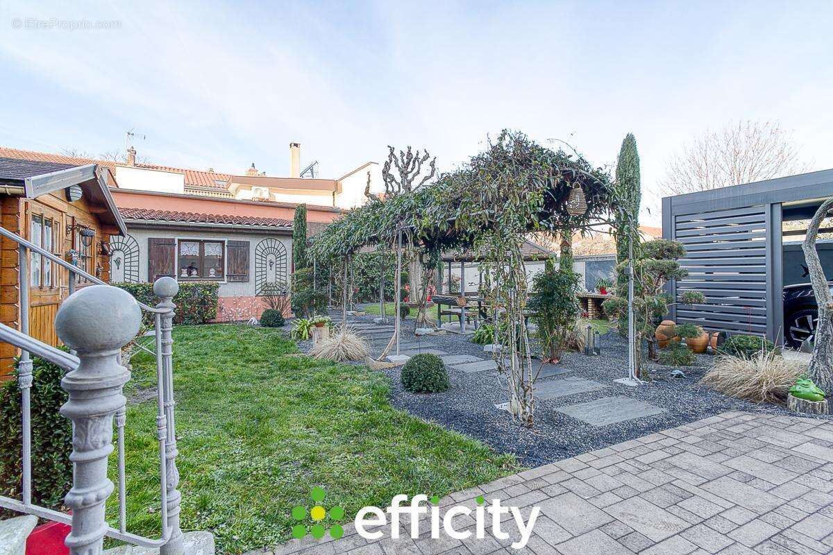 Maison à SAINT-FONS