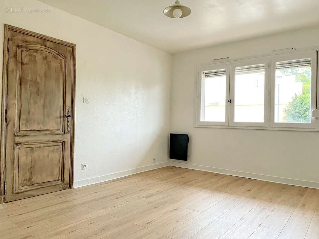 Appartement à LA LONDE-LES-MAURES