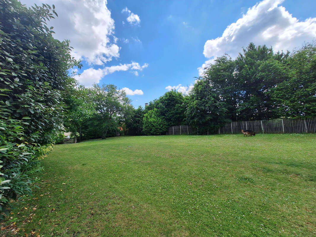 Maison à BOURDEILLES