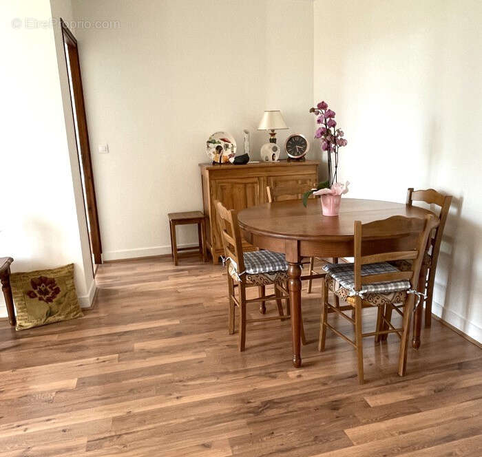 Appartement à SAINT-MAUR-DES-FOSSES