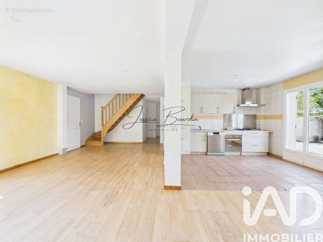 Maison 120 m² à Villeblevin  - photo 8