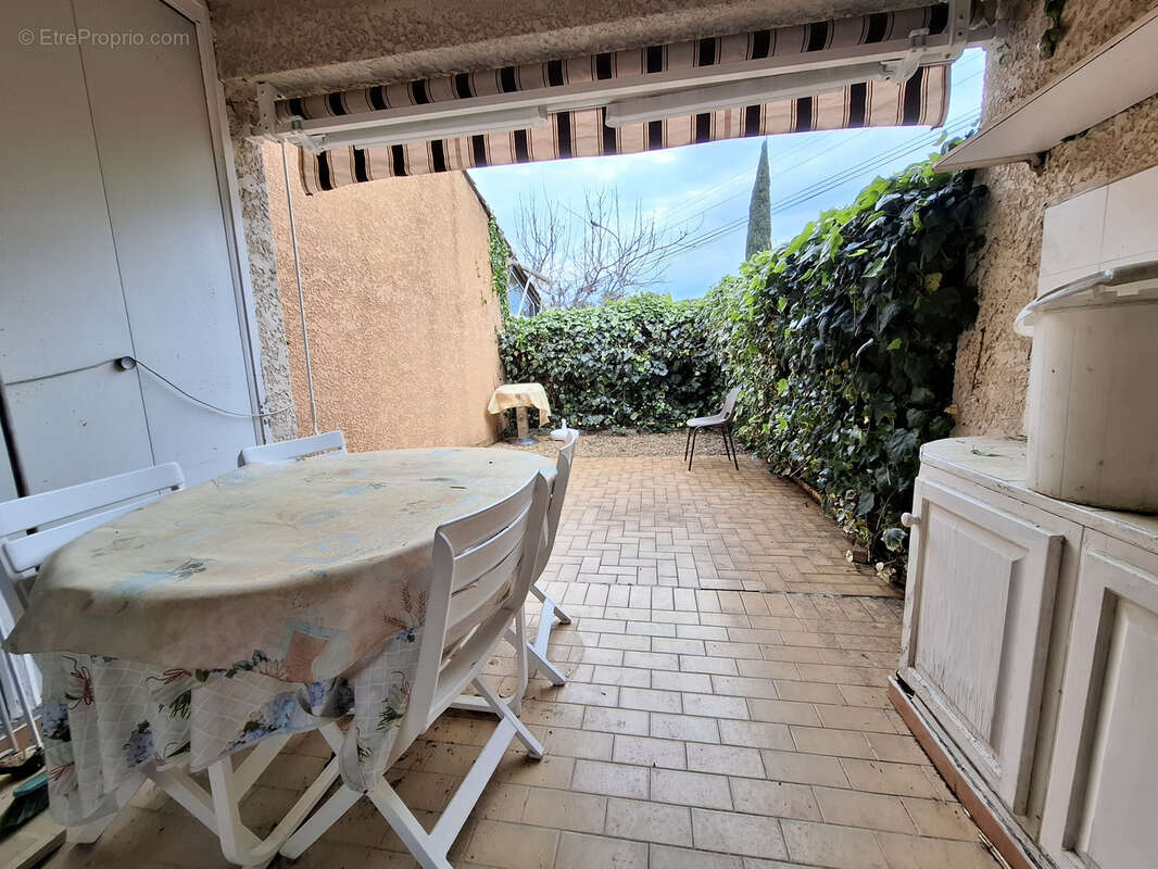 Appartement à SAINT-CYR-SUR-MER