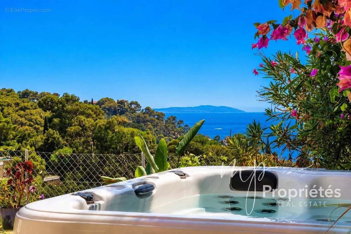 Appartement à LE LAVANDOU
