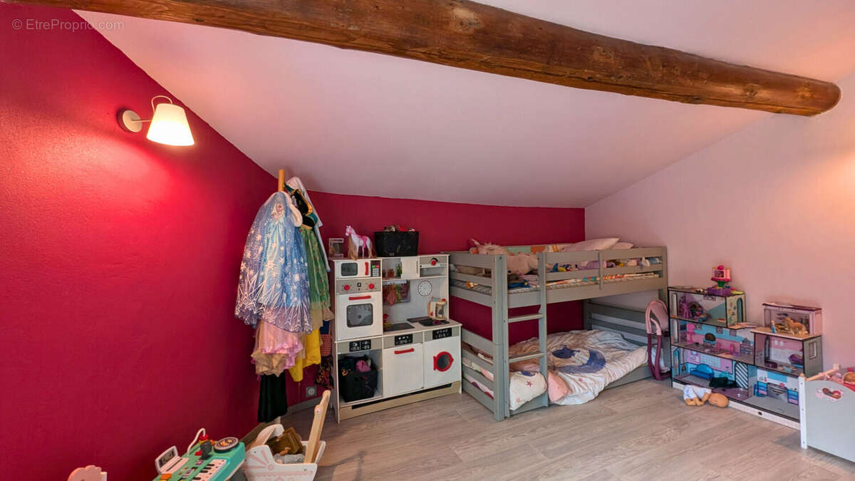 Maison à VILLECEY-SUR-MAD