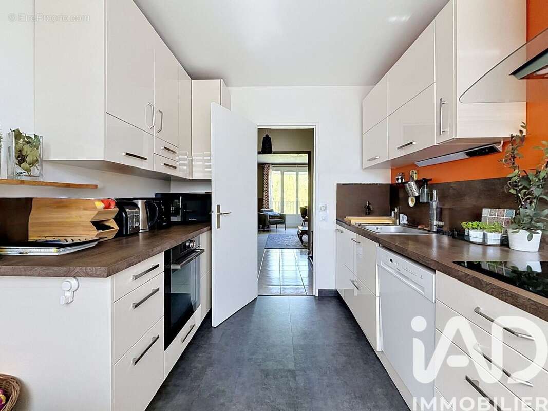 Photo 6 - Appartement à LE PLESSIS-TREVISE