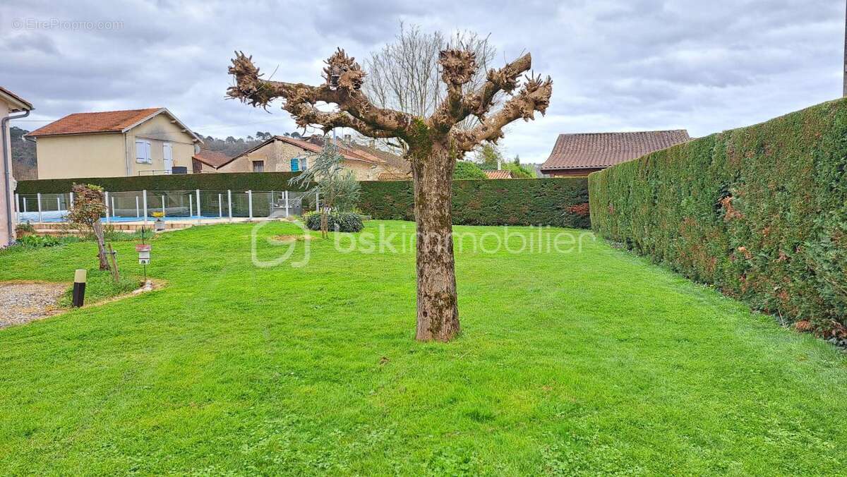 Maison à SAINT-ASTIER