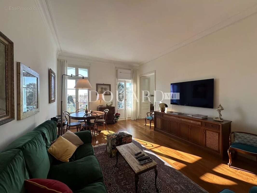 Appartement à MENTON
