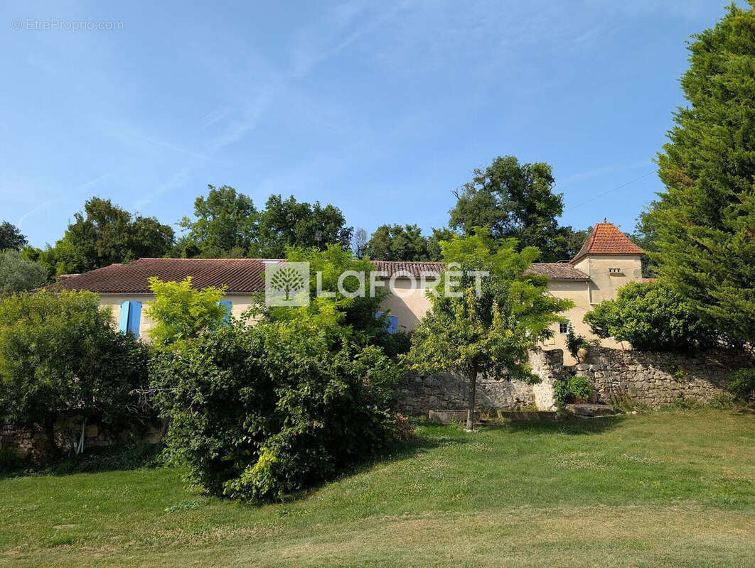 Maison à MONCRABEAU