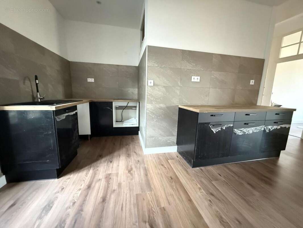   - Appartement à AUBENAS