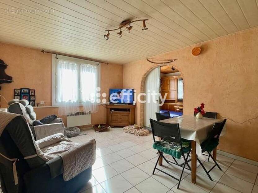 Maison à ROUSSILLON