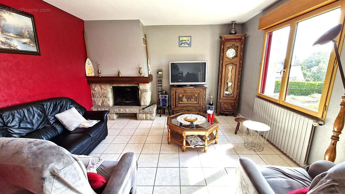 Maison traditionnelle avec garage et beau jardin clos - photo 6