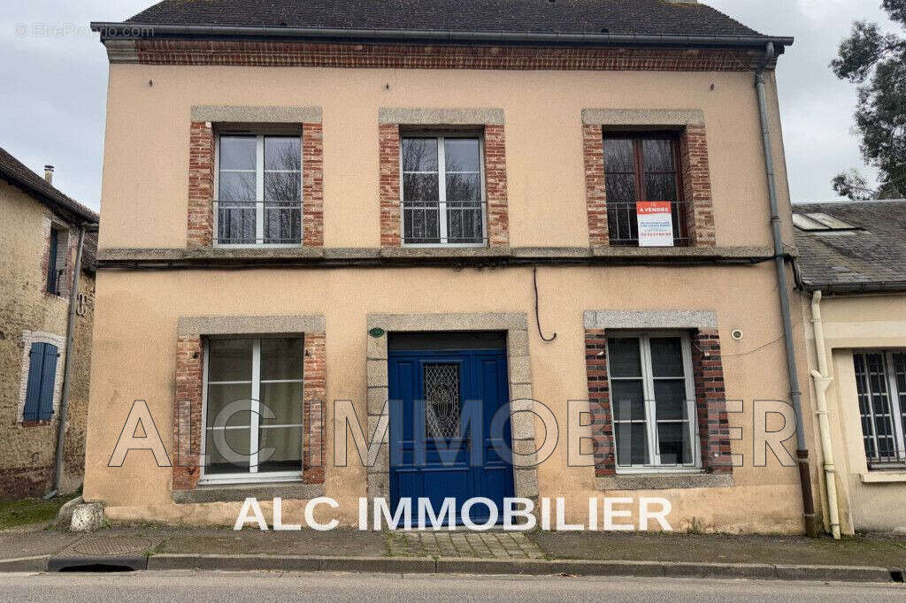 Maison 98 m² à Essay  - photo 2