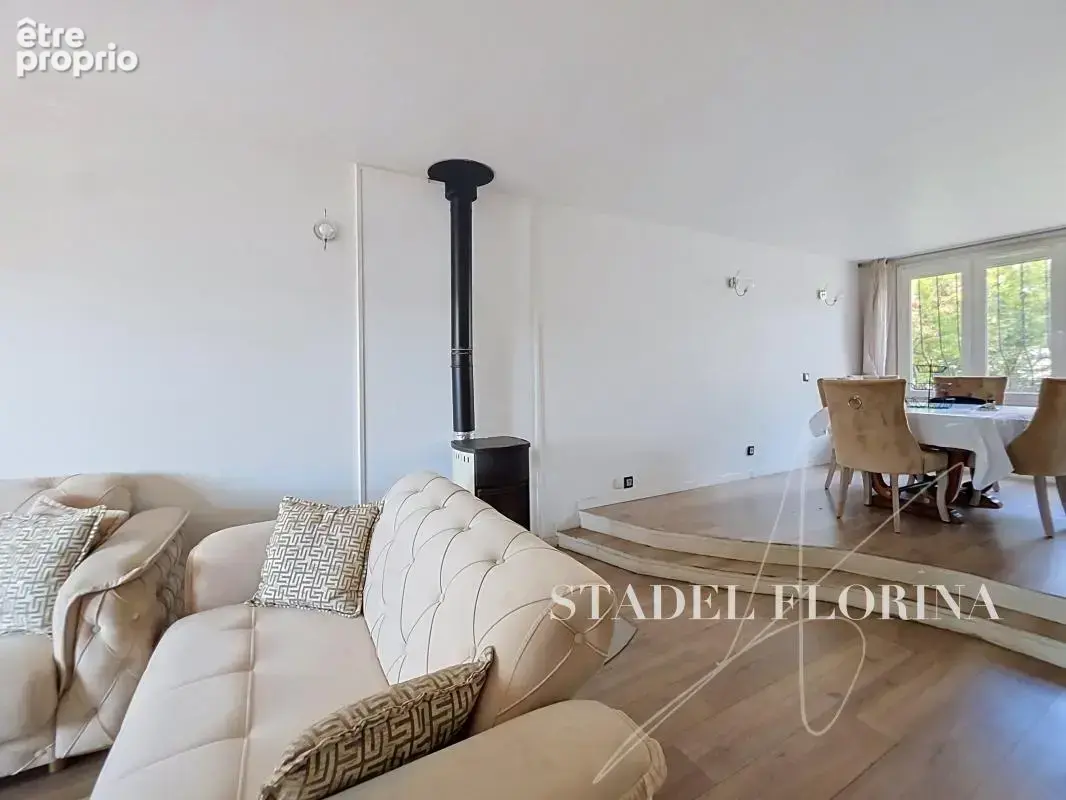 Maison 120 m² à Romainville  - photo 4