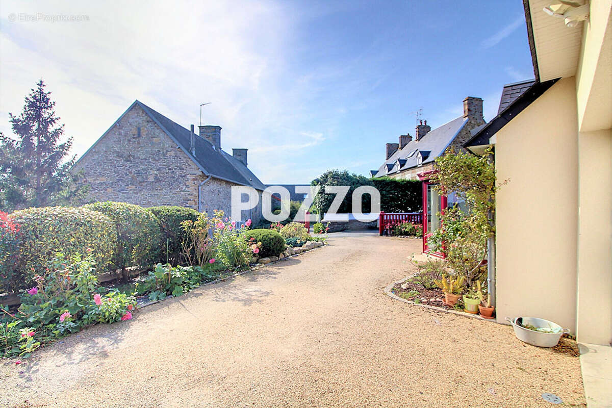 Maison à SAINT-PAIR-SUR-MER