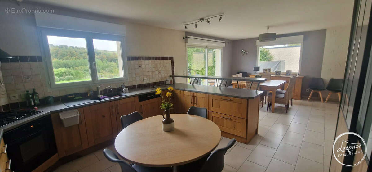 Maison à WAVRANS-SUR-L&#039;AA