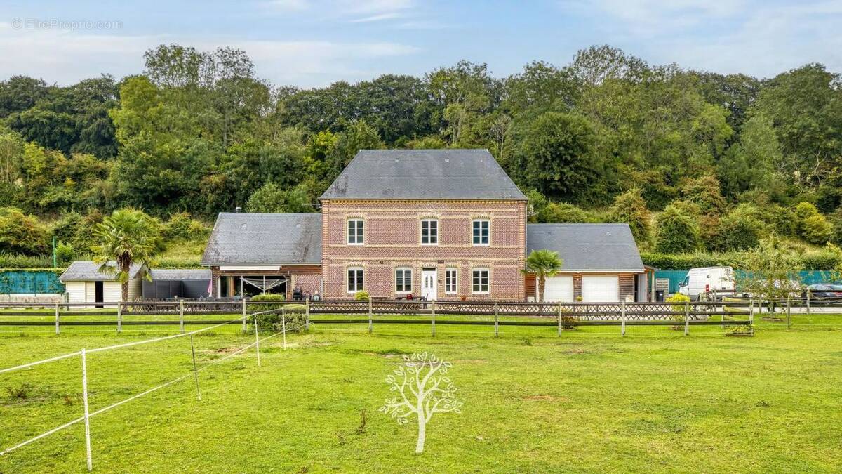 Maison 212 m² à Saint-Aubin-Sur-Scie  - photo 1