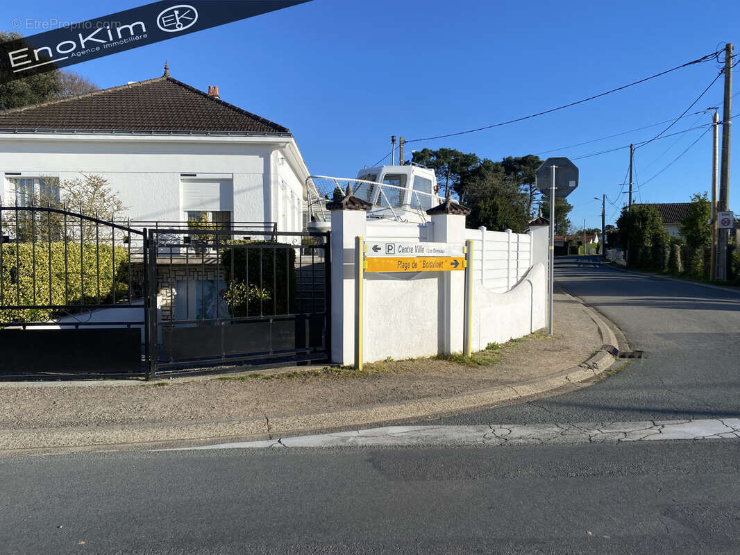 Terrain à JARD-SUR-MER