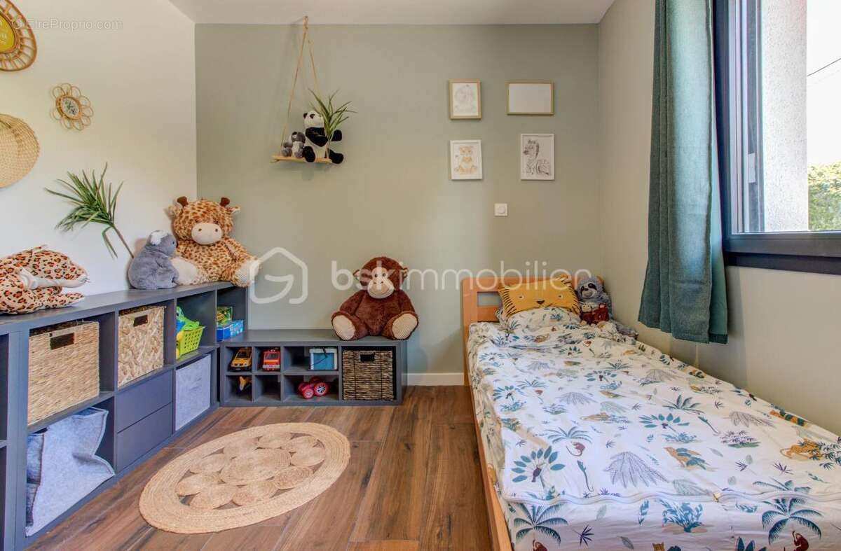 Maison à MONTELIMAR