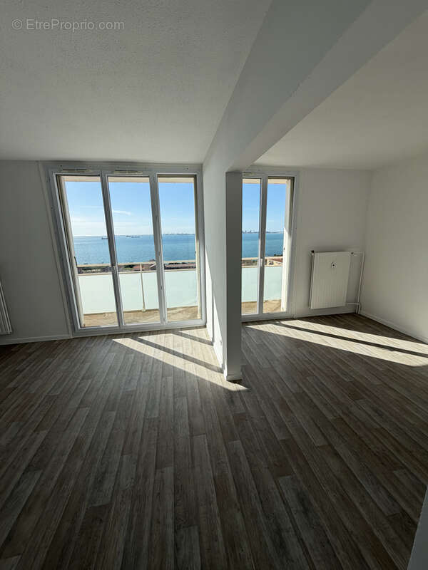 Appartement à PORT-DE-BOUC