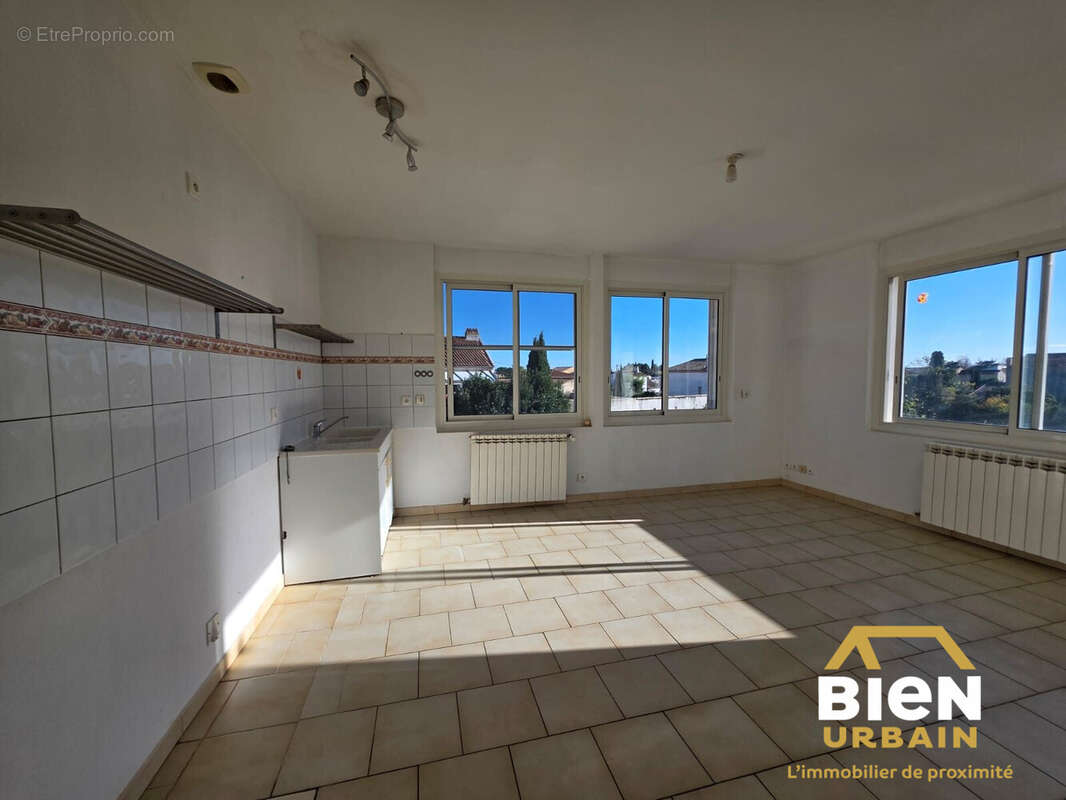 Maison à BELLEGARDE