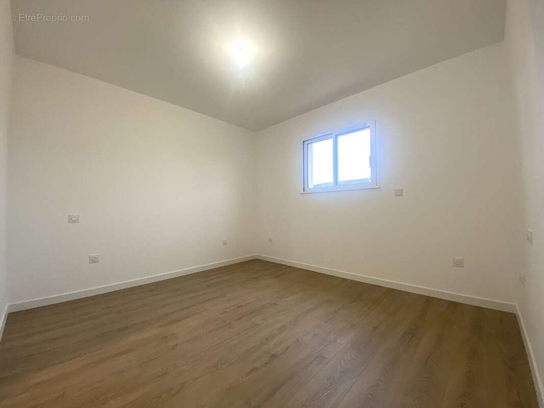 Maison à SACQUENVILLE