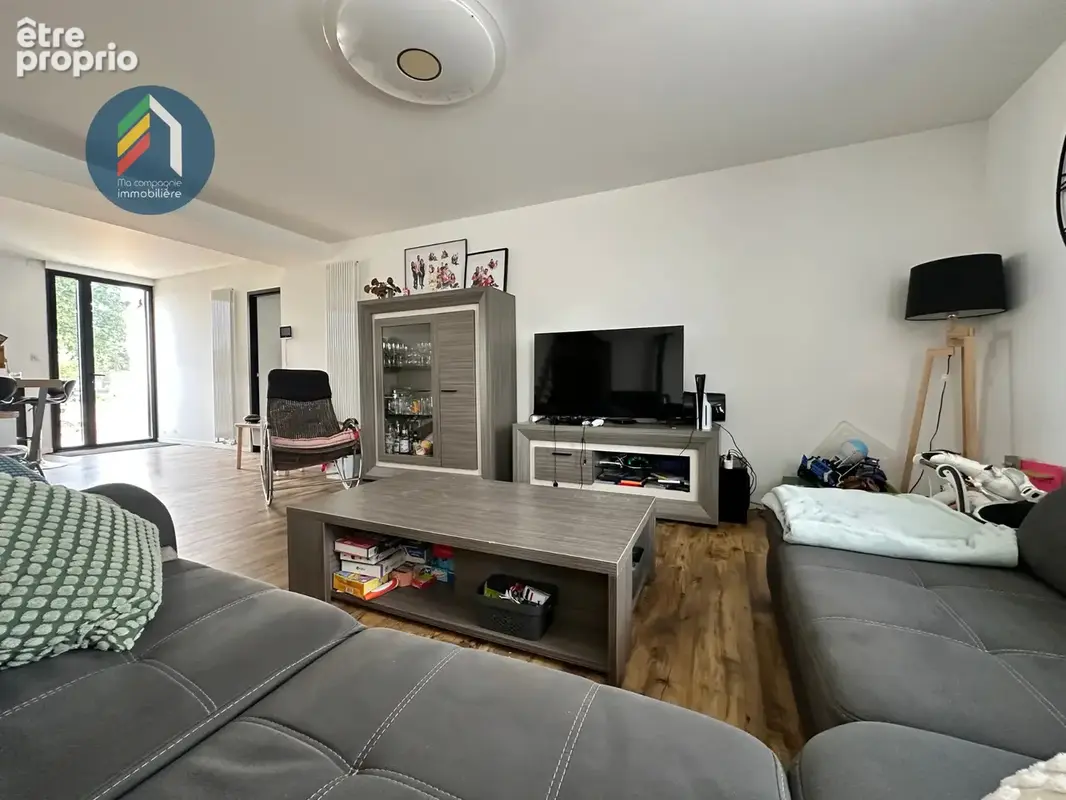 Maison familiale T7, 1000m2 de jardin avec dépendances - photo 3