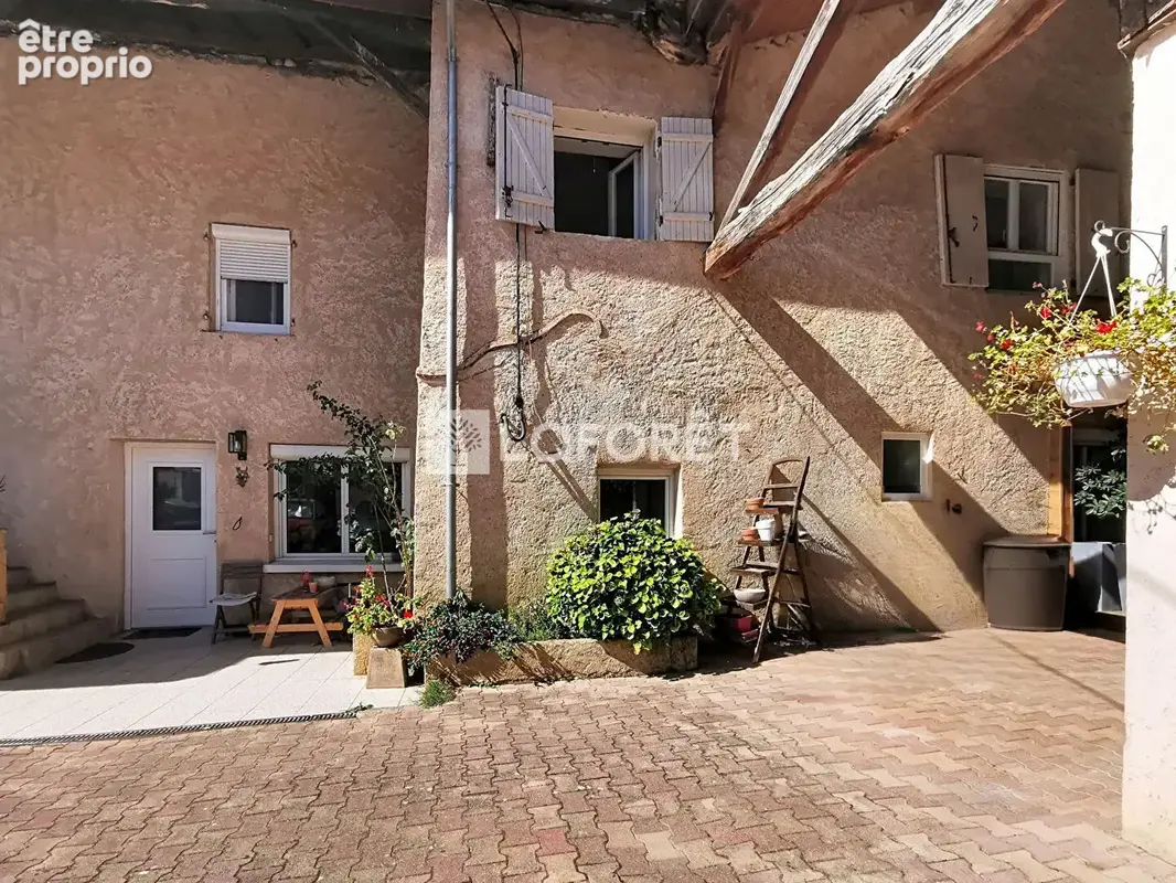 Maison/Appartement Sainte Euphemie 7 pièce(s) 145 m2 plus dépendances - photo 11