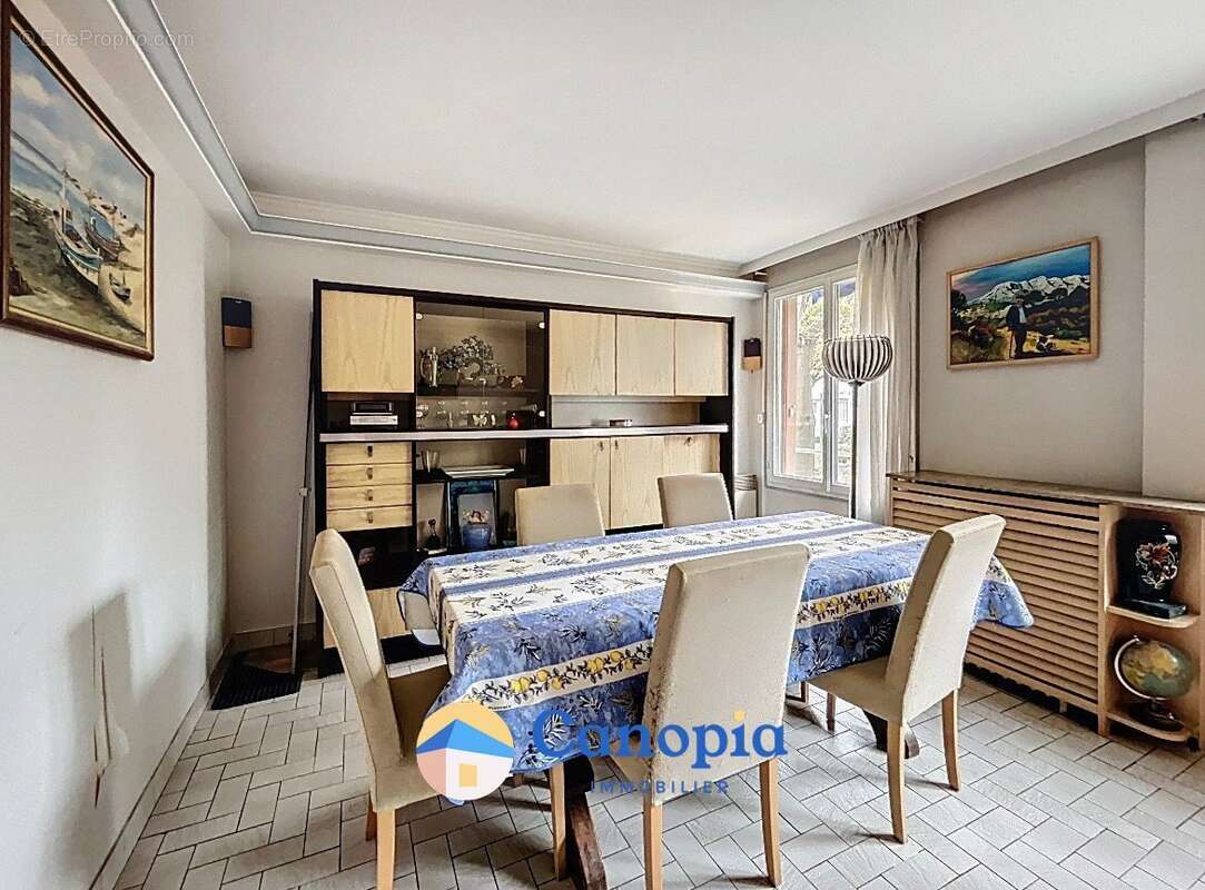 Appartement à CHEVILLY-LARUE