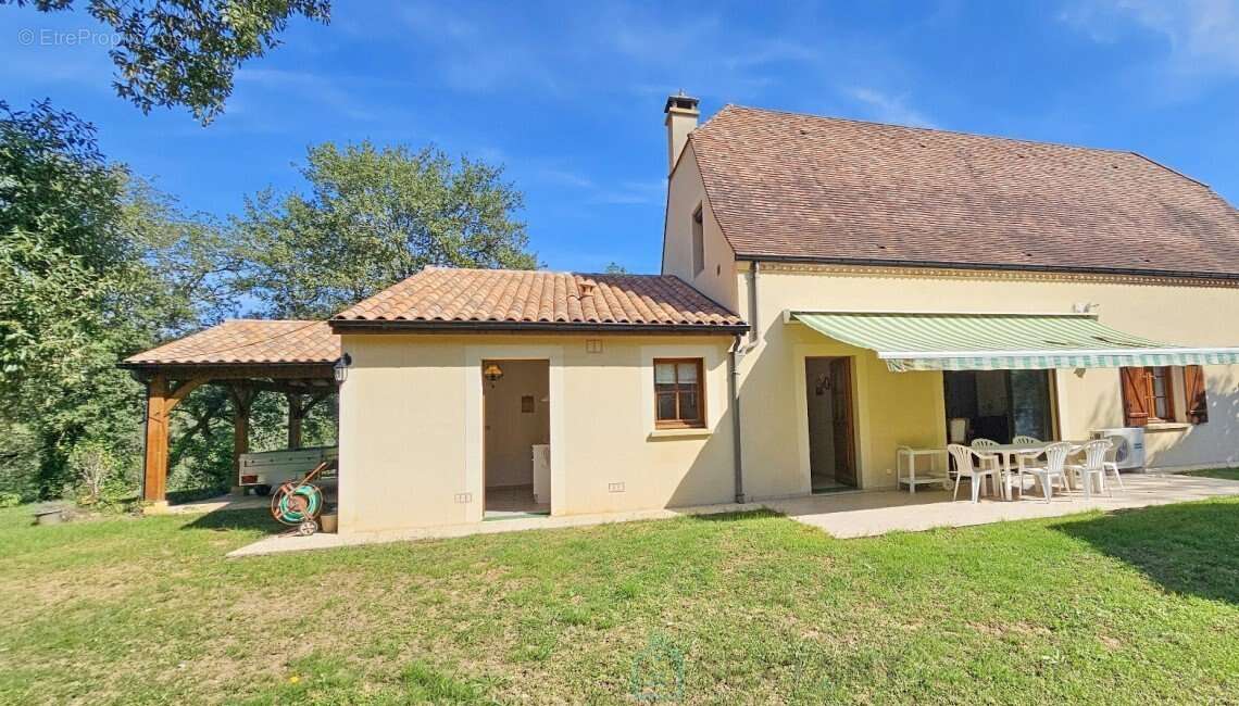 Maison à GROLEJAC