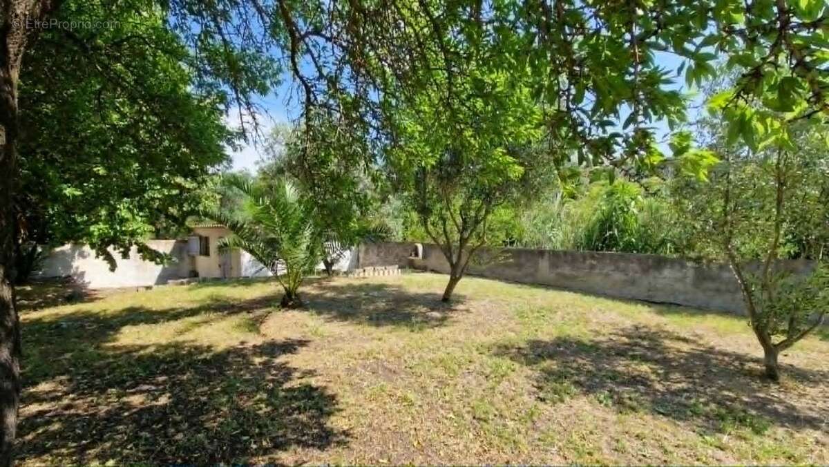 Maison à POUSSAN