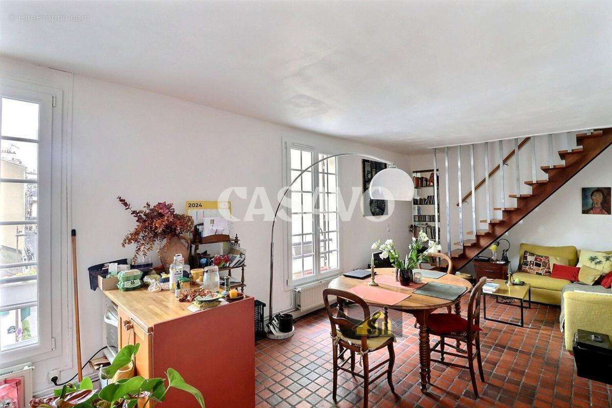 Appartement à PARIS-14E