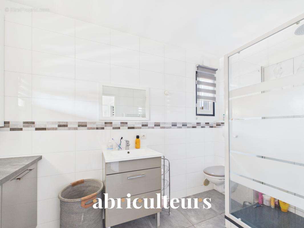 Maison avec dépendances habitables en vente à Bezons (95870) - photo 8