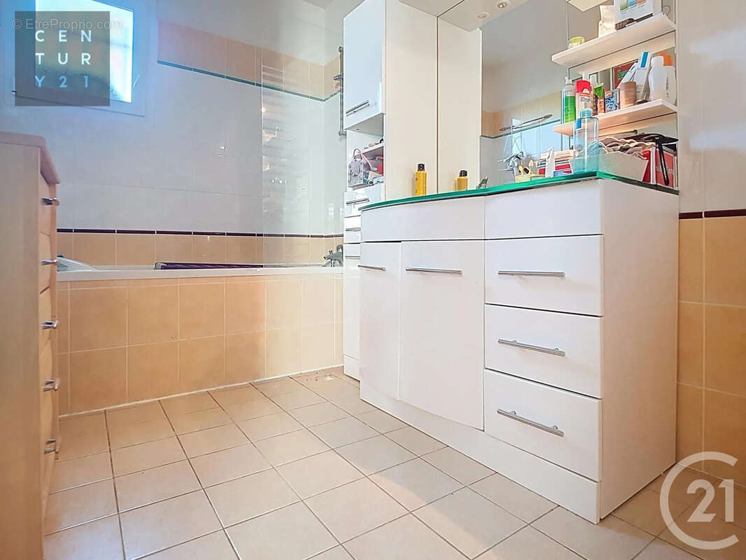 Maison à BREVIANDES