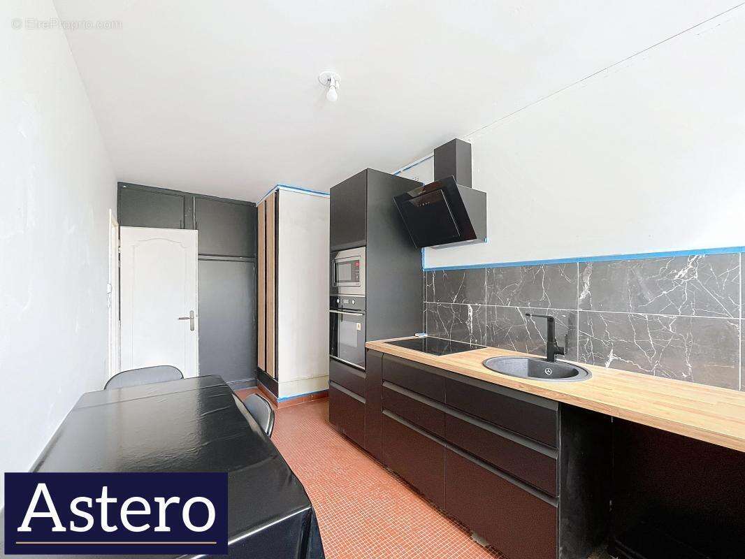 Vente Appartement T4 à Villejean - photo 2