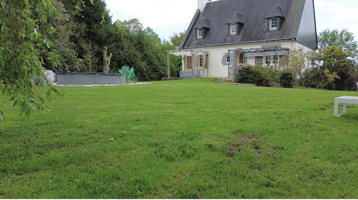 Maison à ERGUE-GABERIC