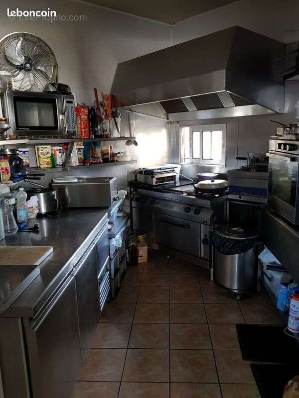 Commerce à PUY-GUILLAUME