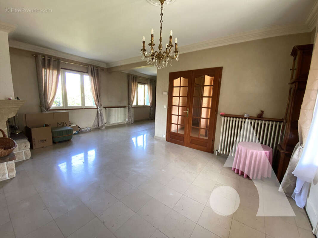 Maison à CREPY-EN-VALOIS