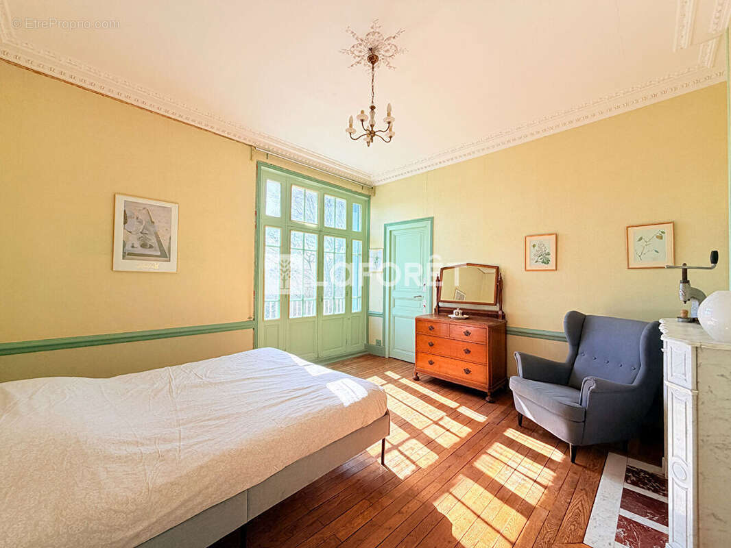 Maison  bourgeoise art déco au centre ville de Vouziers - photo 12
