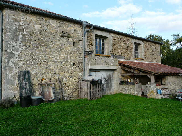 Agen nerac bel enclos maison dependances gros potentiel - photo 34
