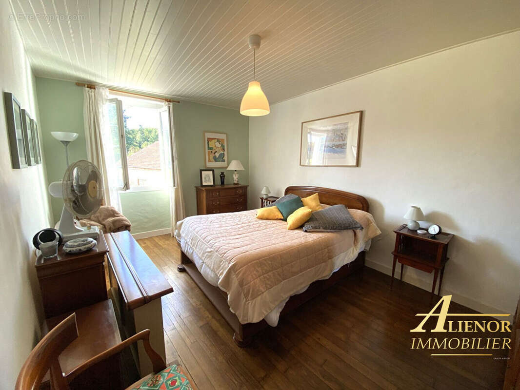 Maison à SAVIGNAC-DE-NONTRON