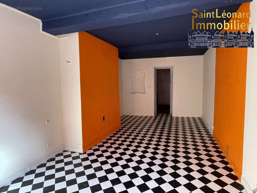 Commerce à FOUGERES