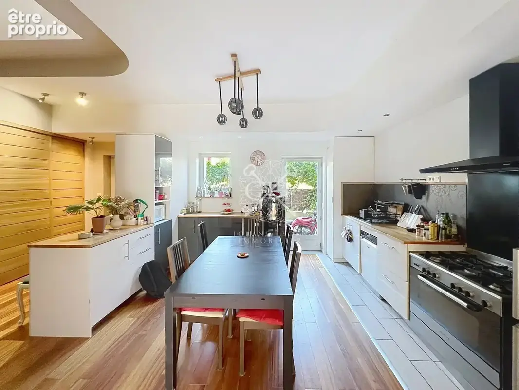 Maison 6 pièces 157 m² à vendre à Villeurbanne (69100) - photo 4